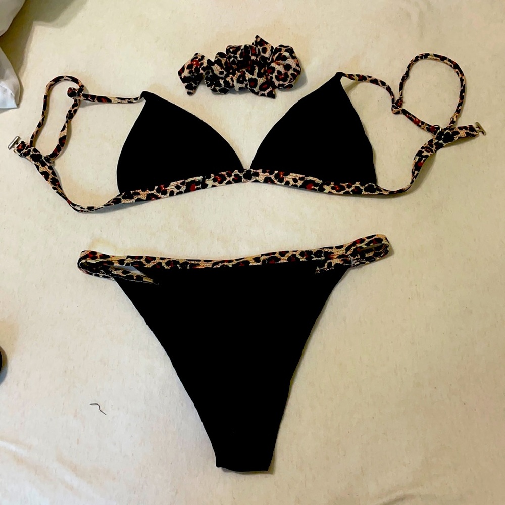 Sexy cheeta bikini size med w scrunchie